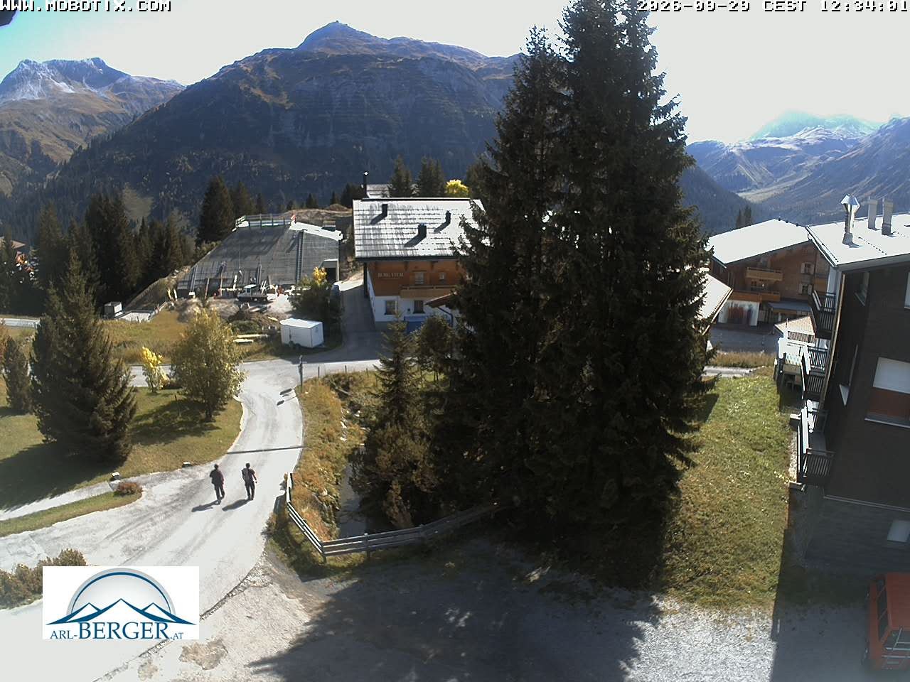 Archiv Foto Webcam Oberlech: Pension Berger