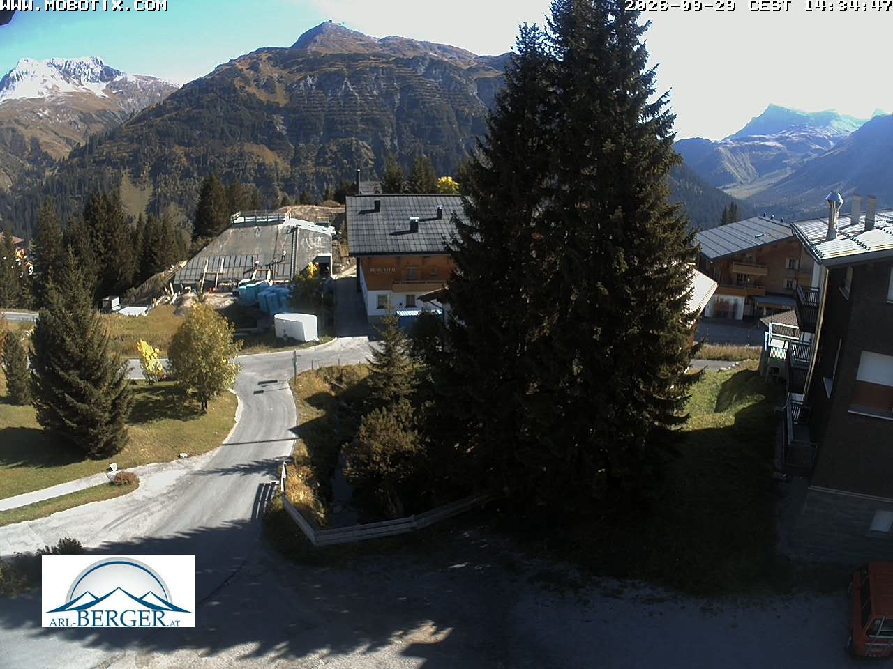 Archiv Foto Webcam Oberlech: Pension Berger