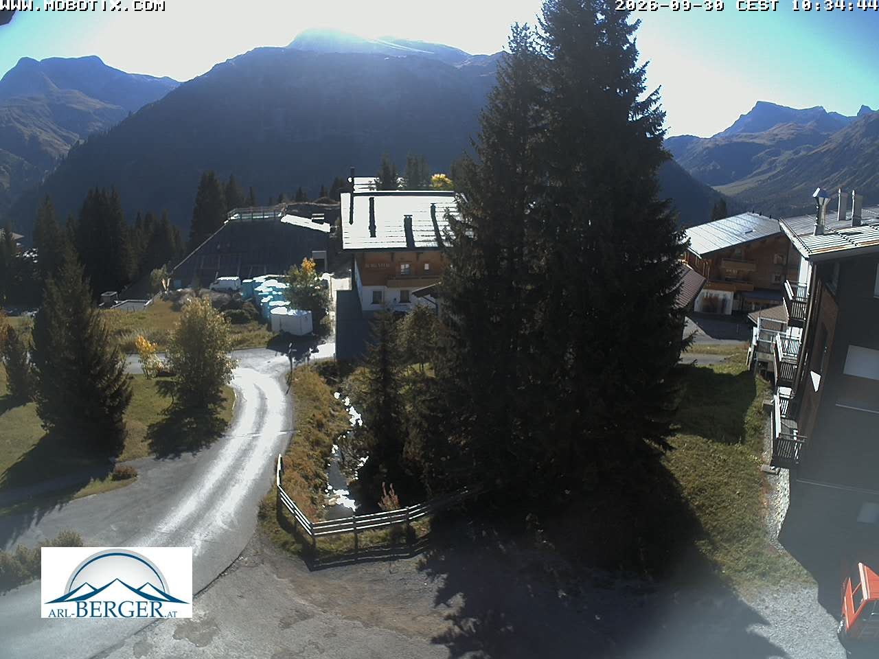 Archiv Foto Webcam Oberlech: Pension Berger