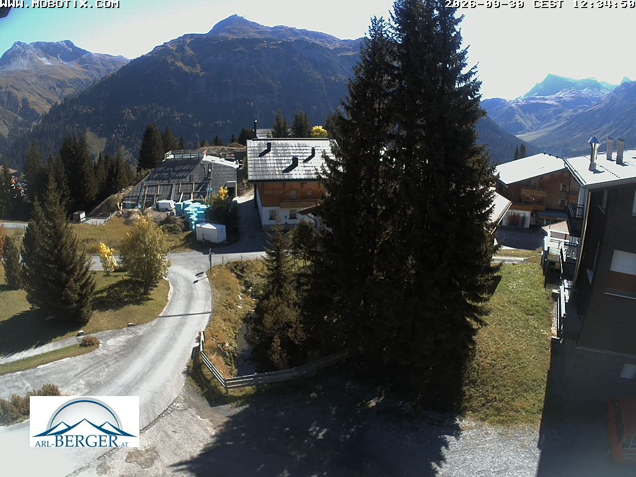 Archiv Foto Webcam Oberlech: Pension Berger