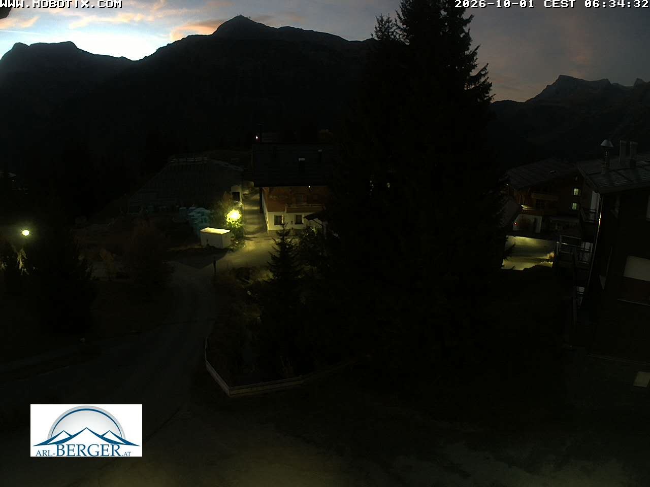 Archiv Foto Webcam Oberlech: Pension Berger