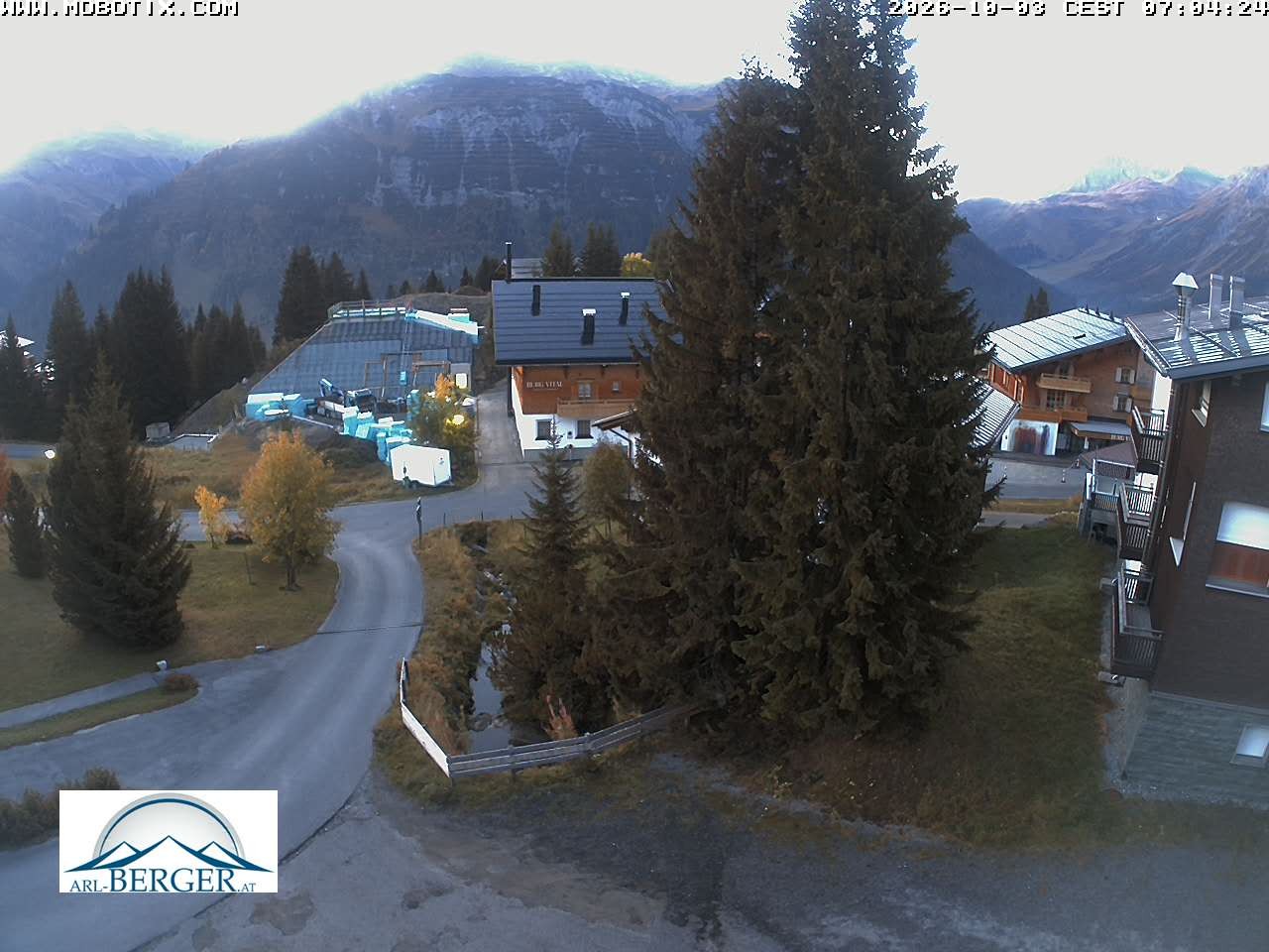 Archived image Webcam Oberlech: guest house Berger