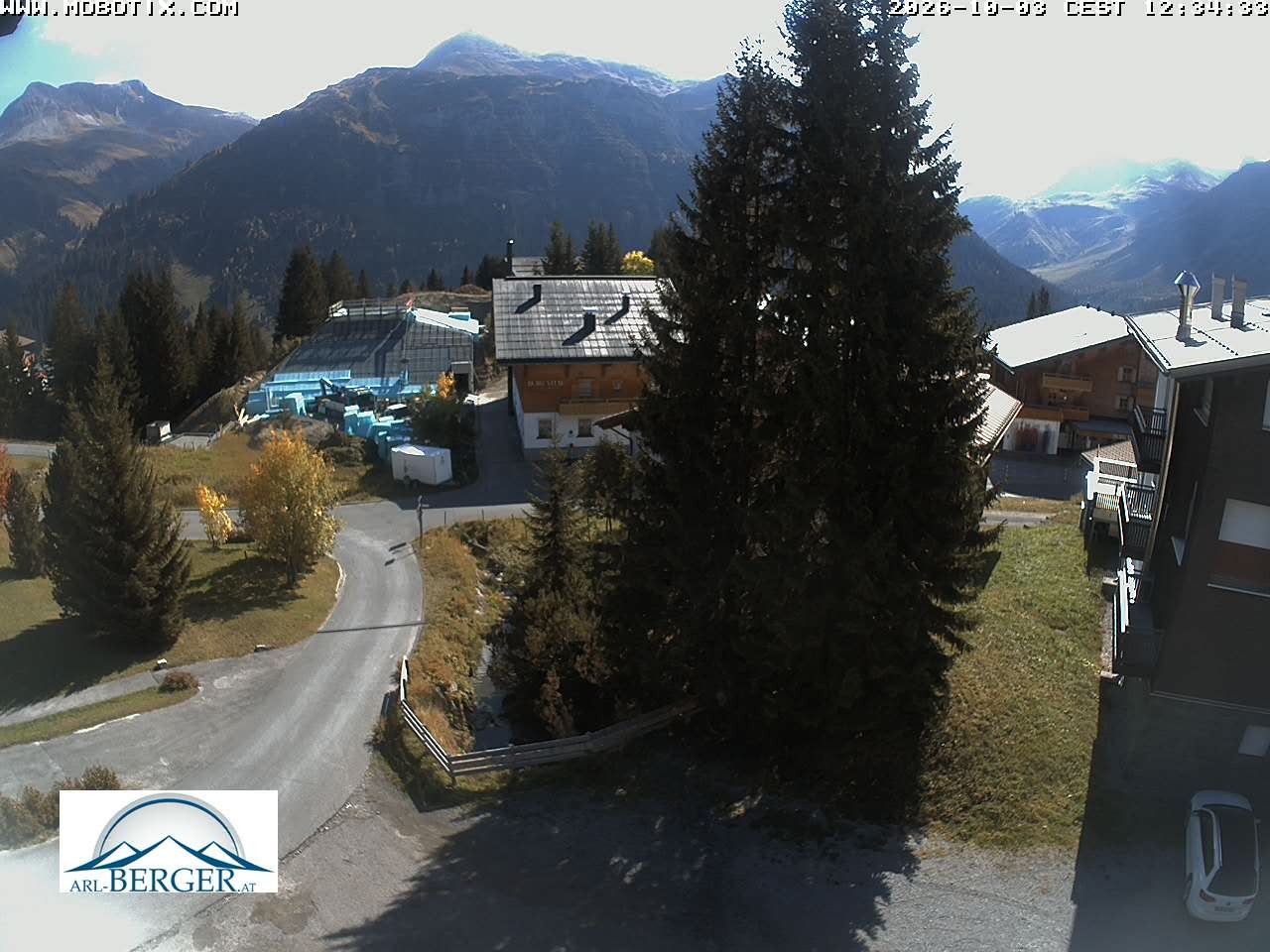 Archived image Webcam Oberlech: guest house Berger