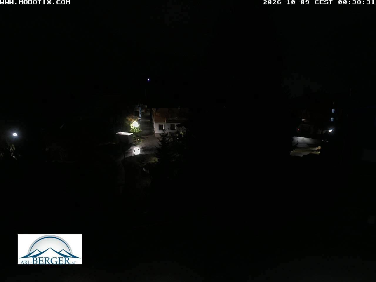 Archived image Webcam Oberlech: guest house Berger