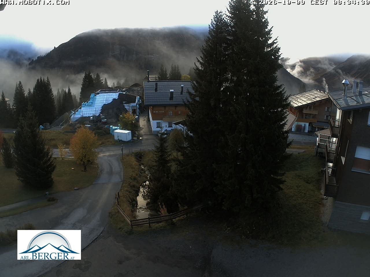 Archived image Webcam Oberlech: guest house Berger