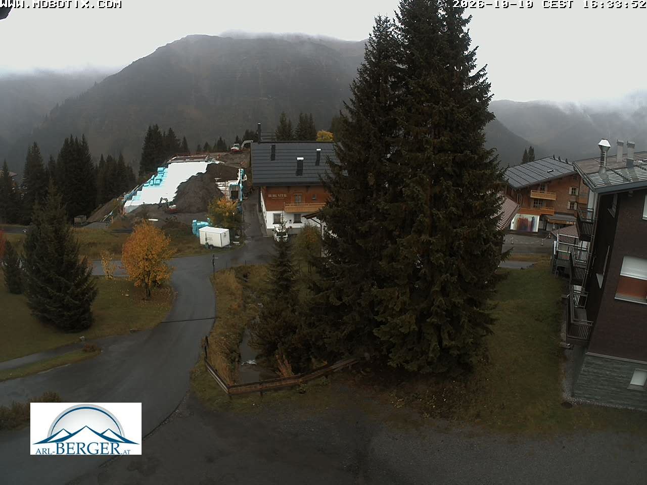 Archiv Foto Webcam Oberlech: Pension Berger