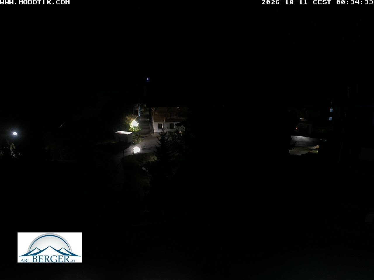 Archived image Webcam Oberlech: guest house Berger