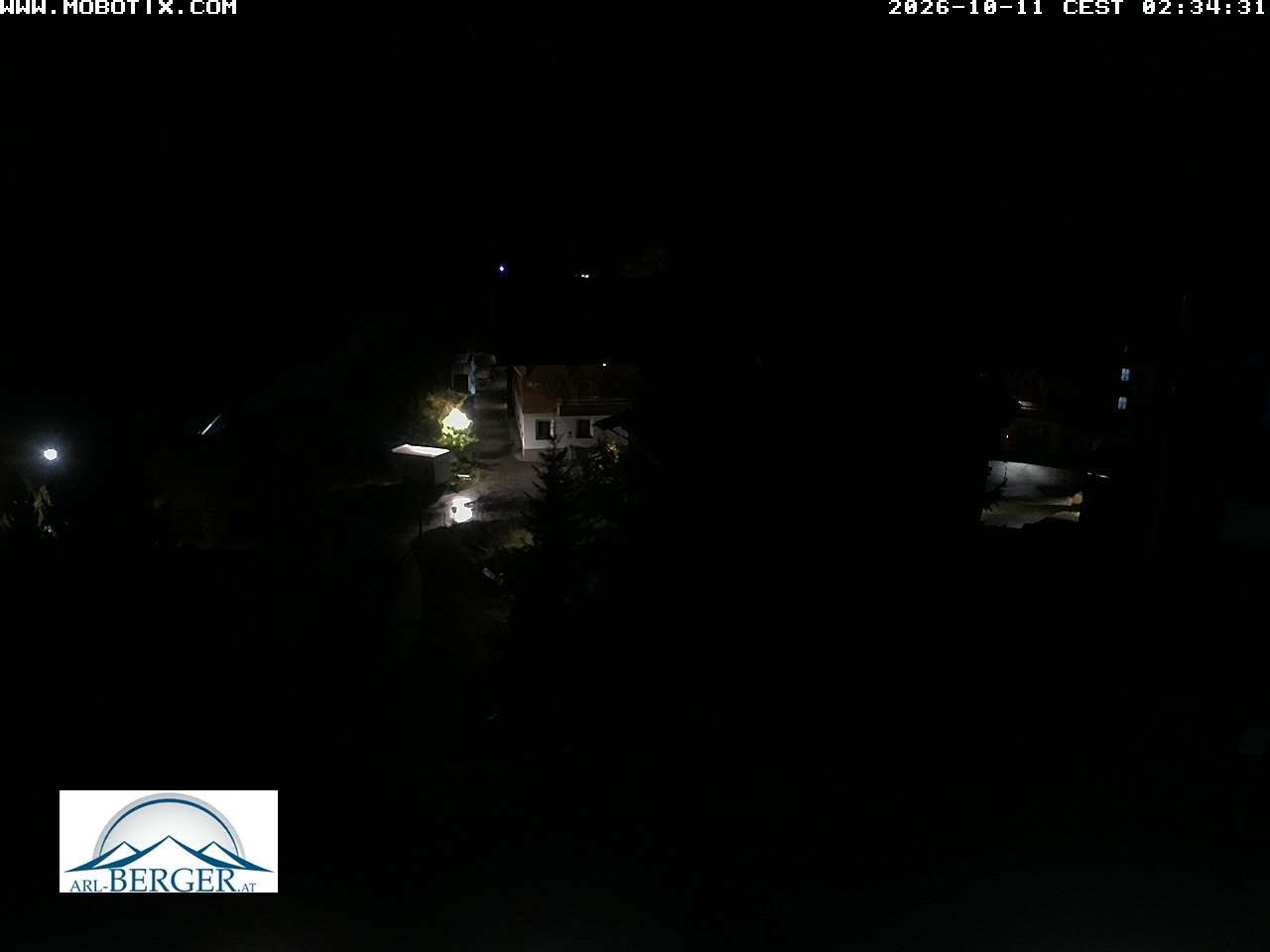 Archived image Webcam Oberlech: guest house Berger