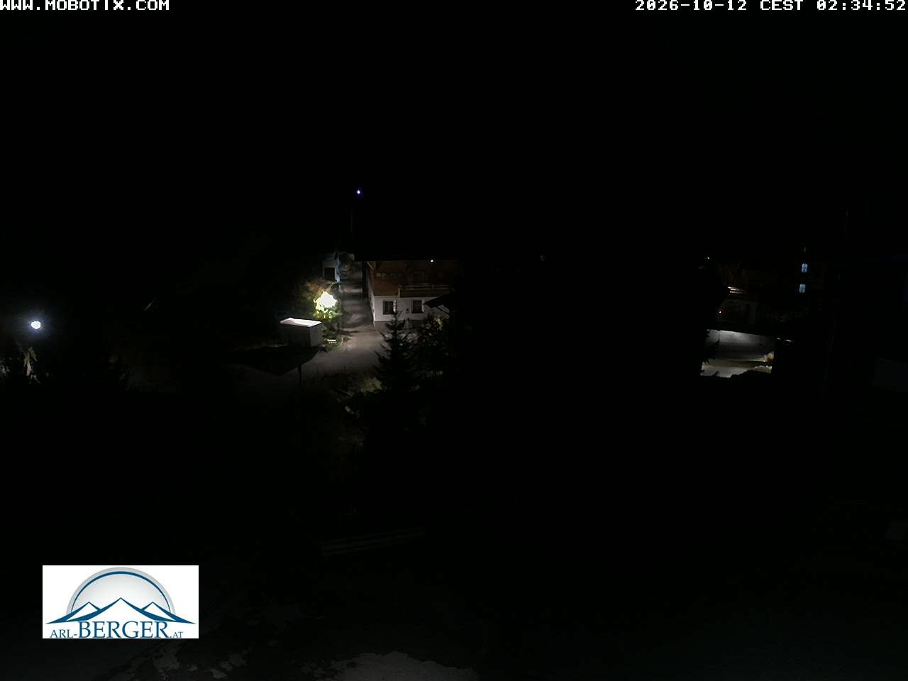Archived image Webcam Oberlech: guest house Berger