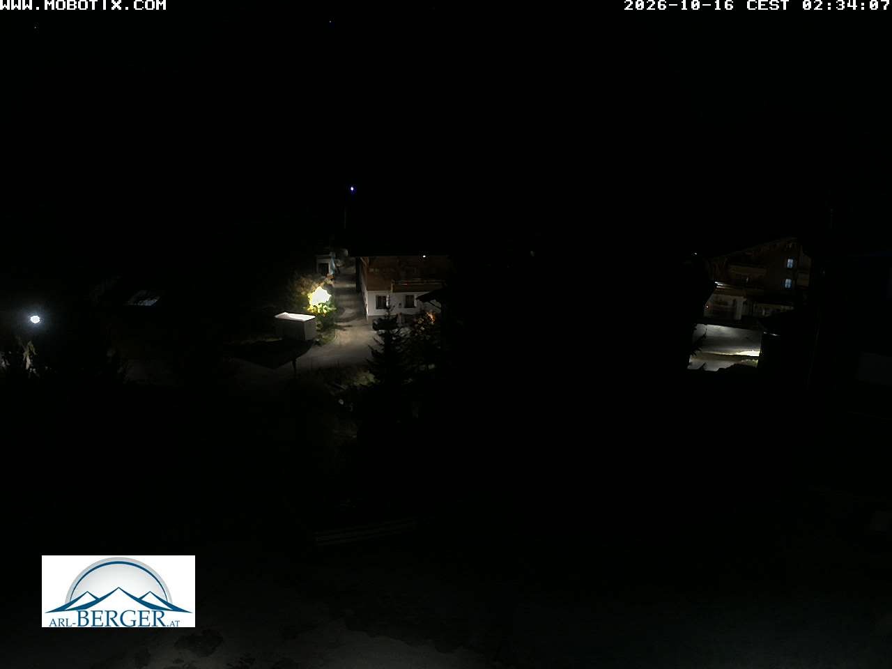 Archived image Webcam Oberlech: guest house Berger
