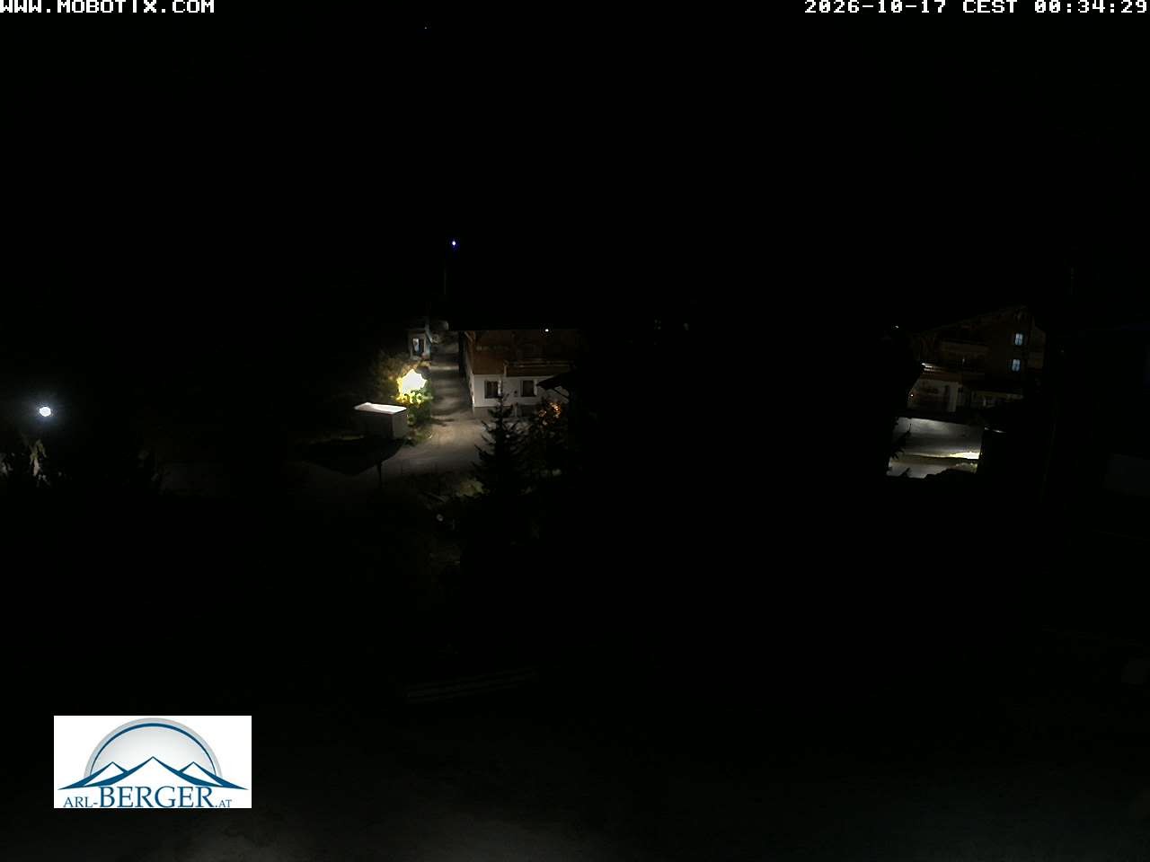 Archived image Webcam Oberlech: guest house Berger