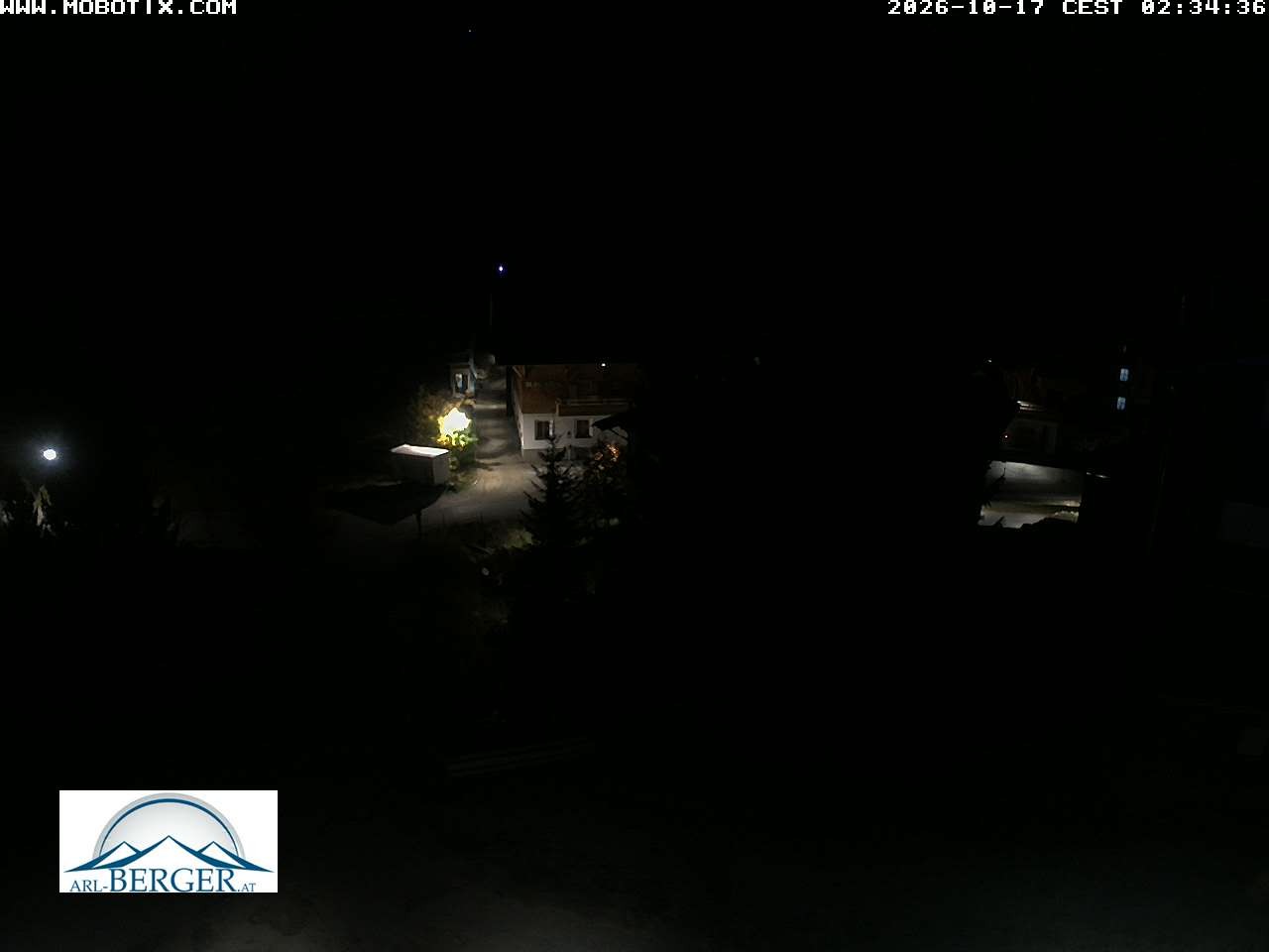 Archived image Webcam Oberlech: guest house Berger