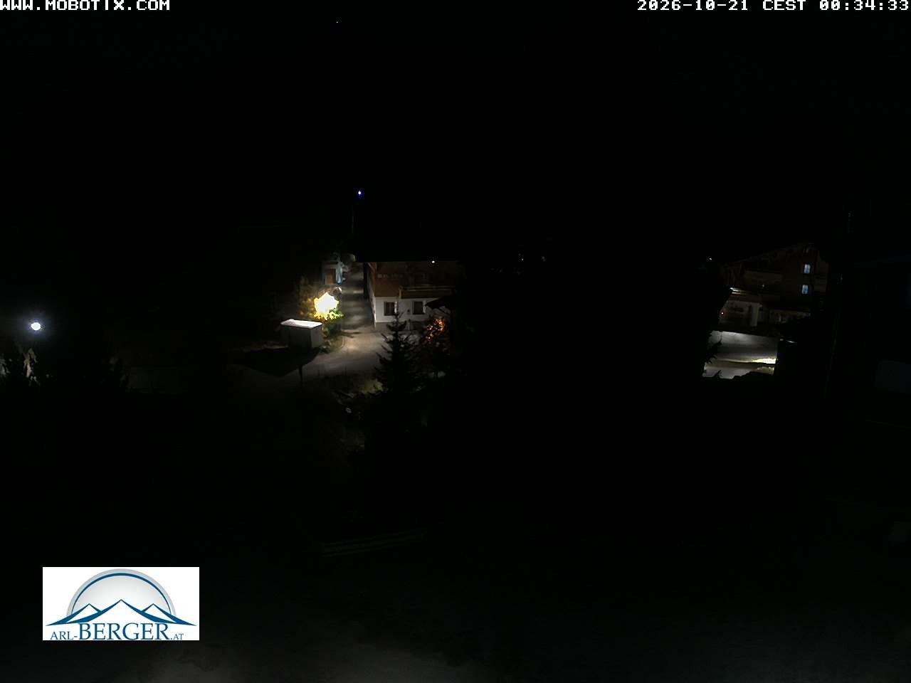 Archived image Webcam Oberlech: guest house Berger