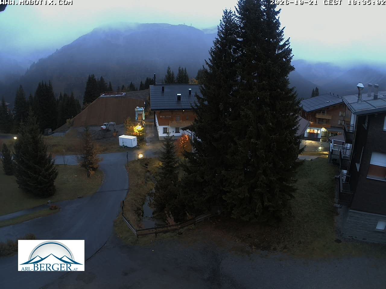 Archiv Foto Webcam Oberlech: Pension Berger