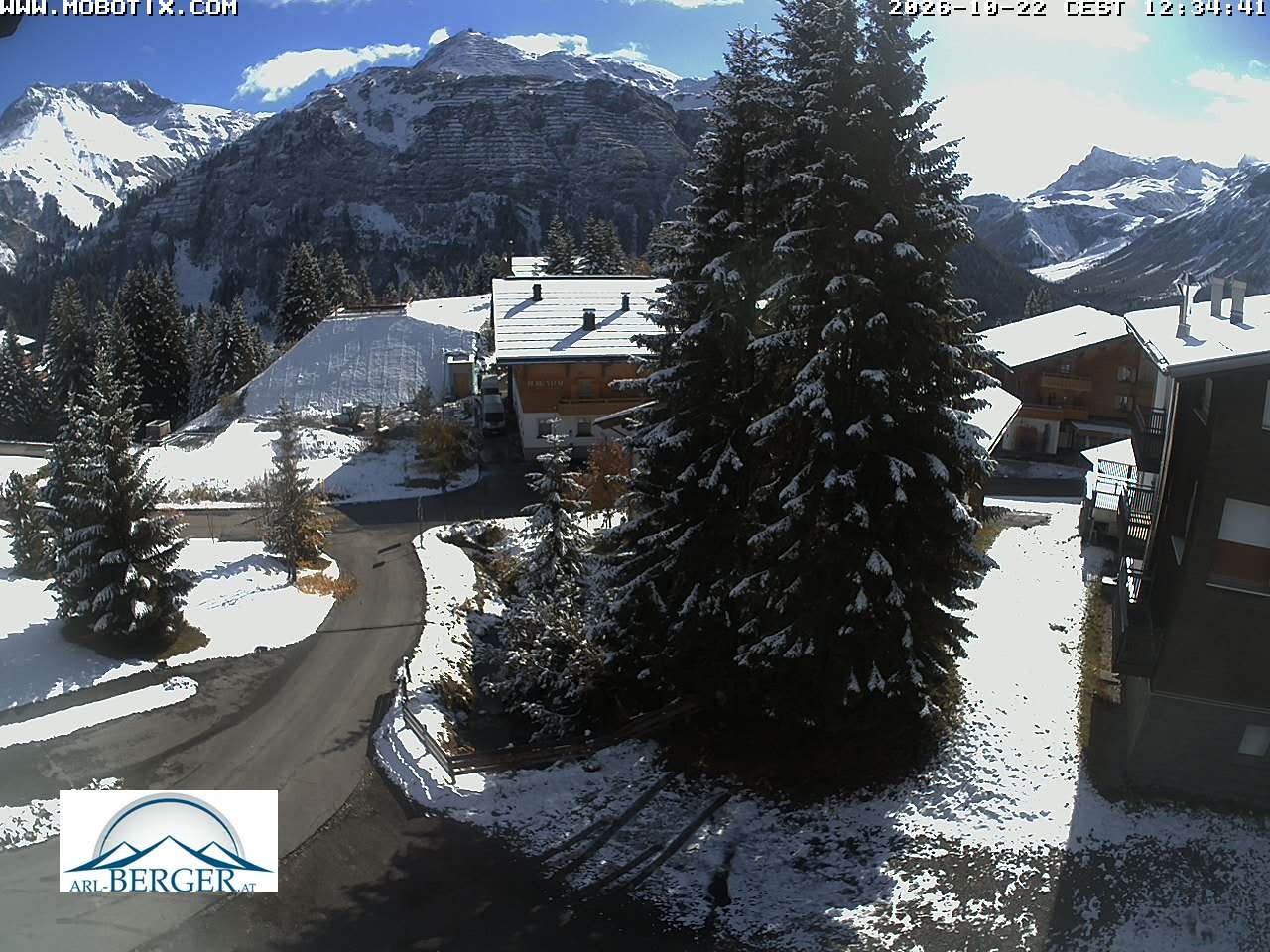 Archiv Foto Webcam Oberlech: Pension Berger