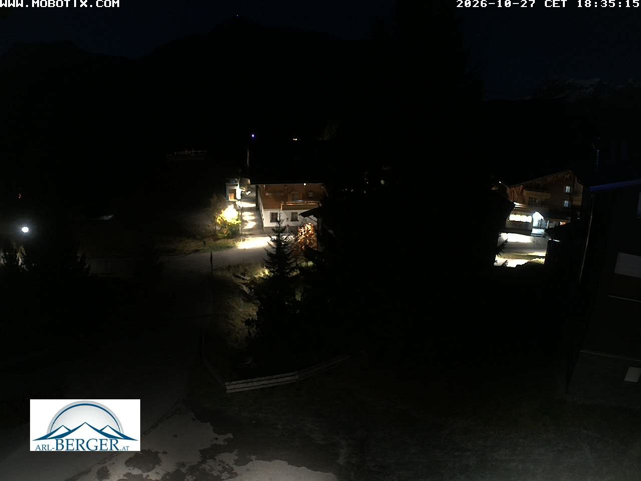 Archived image Webcam Oberlech: guest house Berger