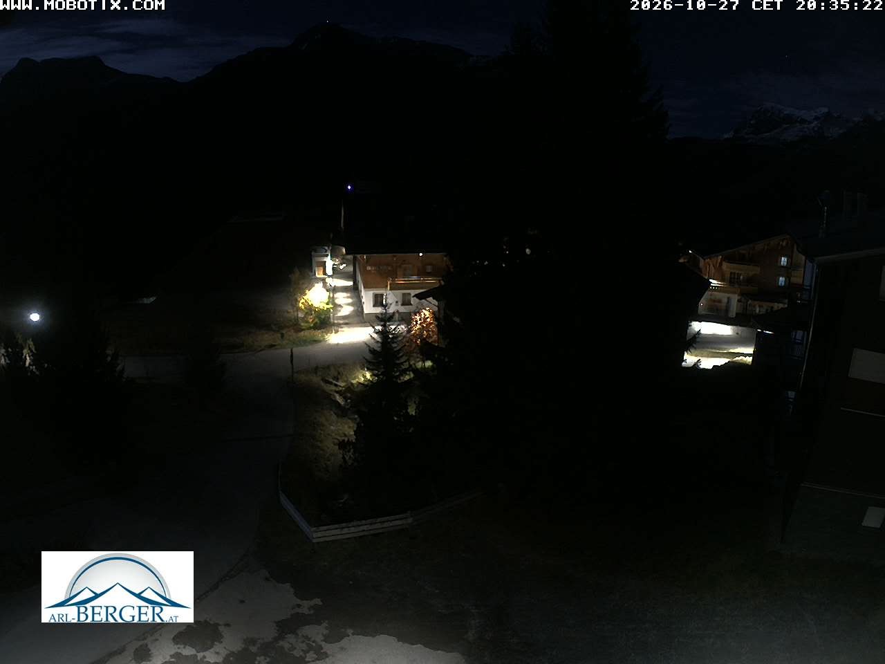 Archived image Webcam Oberlech: guest house Berger