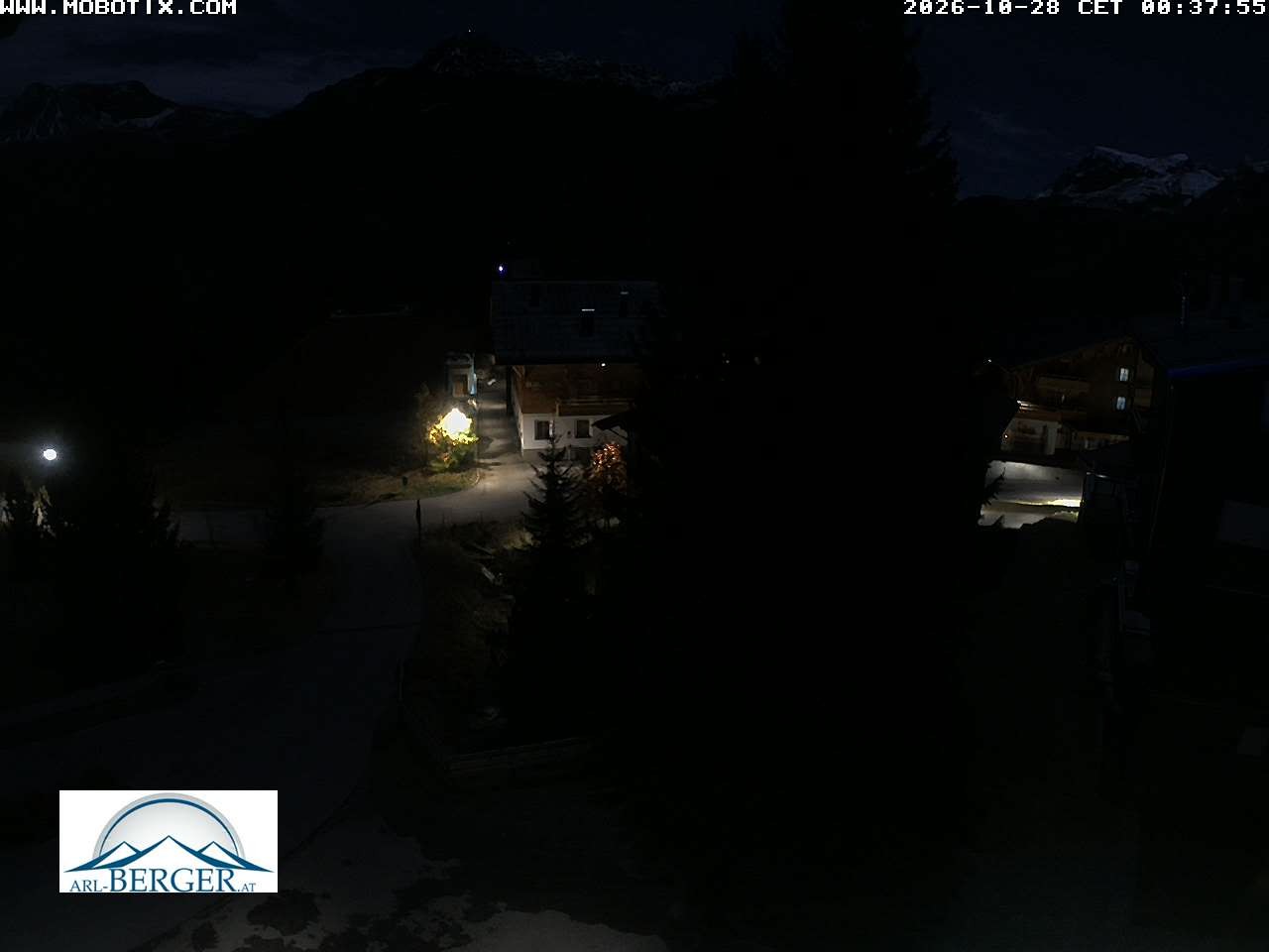 Archived image Webcam Oberlech: guest house Berger