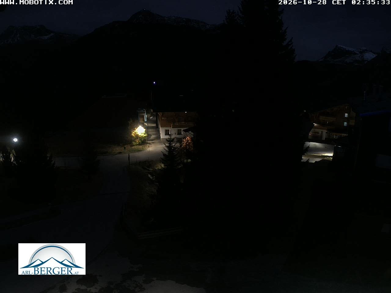 Archived image Webcam Oberlech: guest house Berger