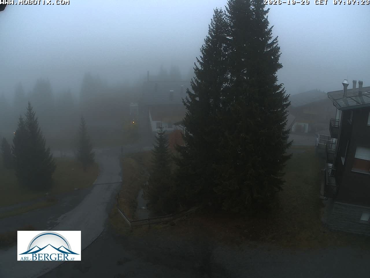 Archiv Foto Webcam Oberlech: Pension Berger