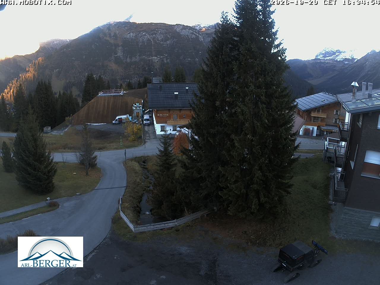 Archiv Foto Webcam Oberlech: Pension Berger