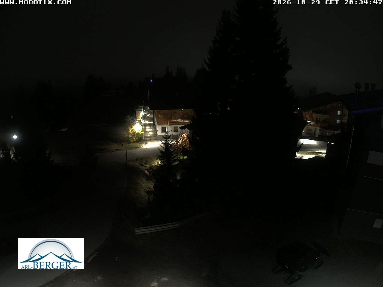 Archiv Foto Webcam Oberlech: Pension Berger