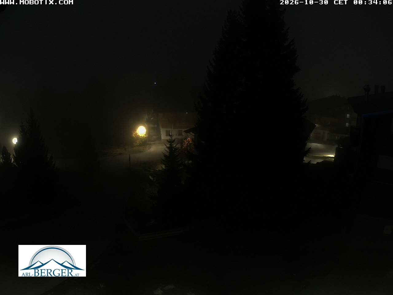 Archived image Webcam Oberlech: guest house Berger