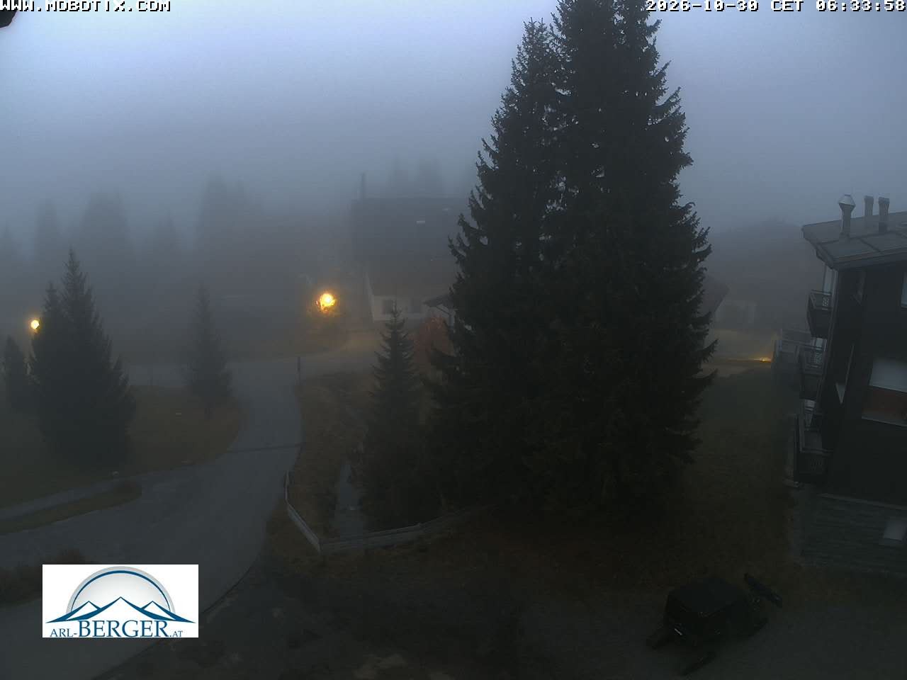 Archived image Webcam Oberlech: guest house Berger