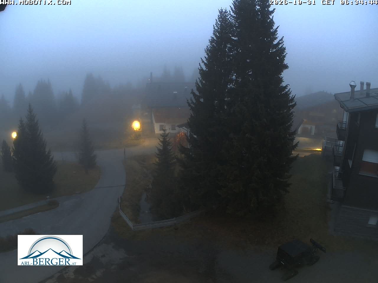 Archiv Foto Webcam Oberlech: Pension Berger