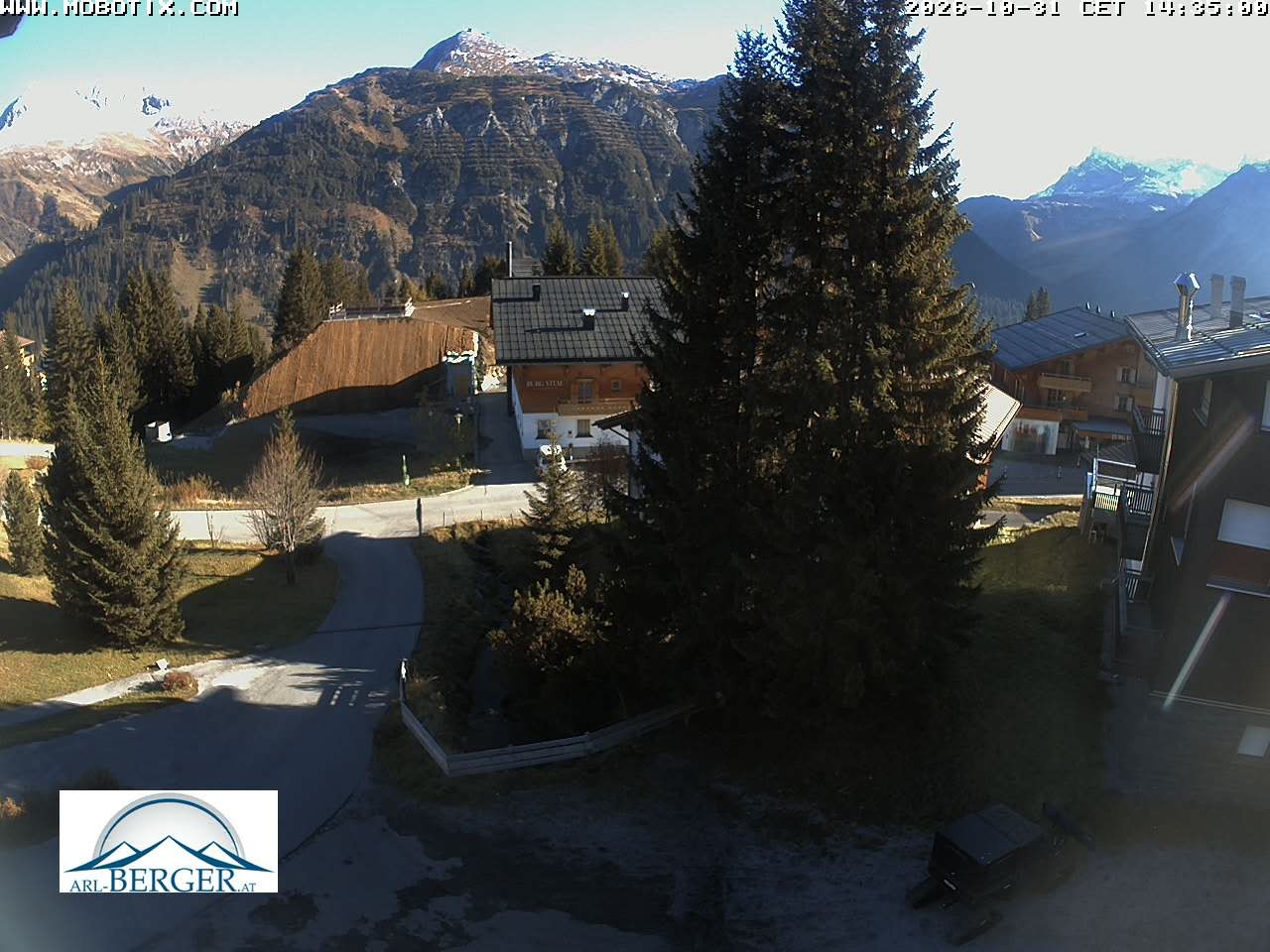 Archiv Foto Webcam Oberlech: Pension Berger