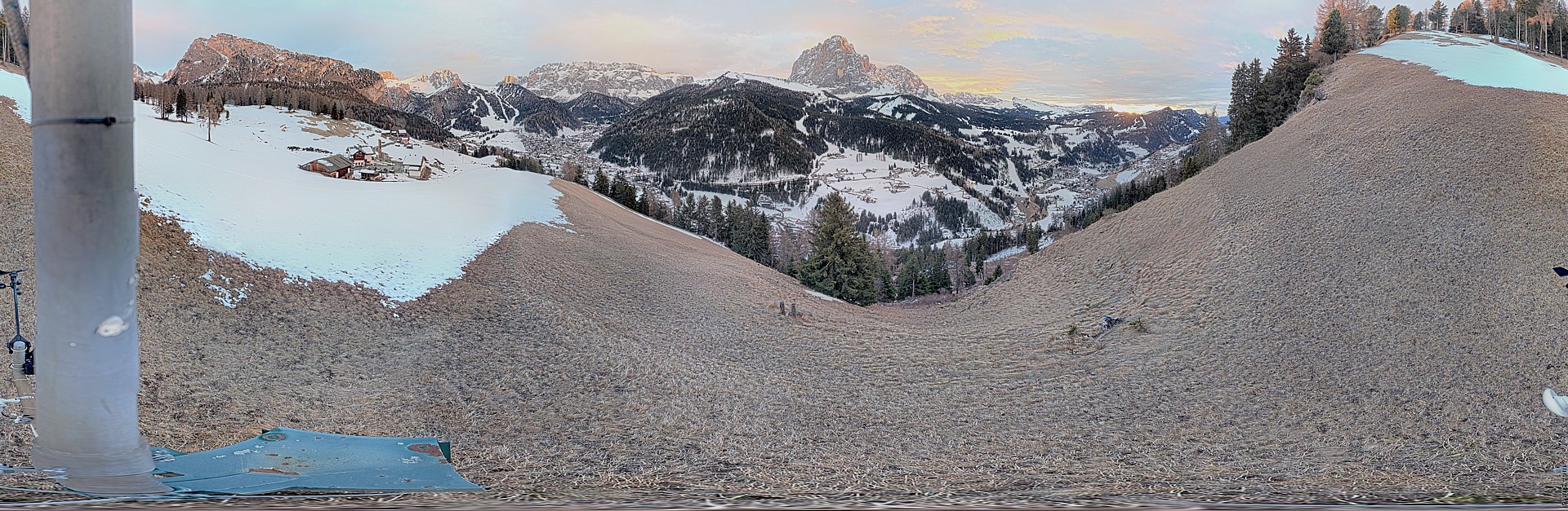 Archived image Webcam Panoramic view of Wolkenstein