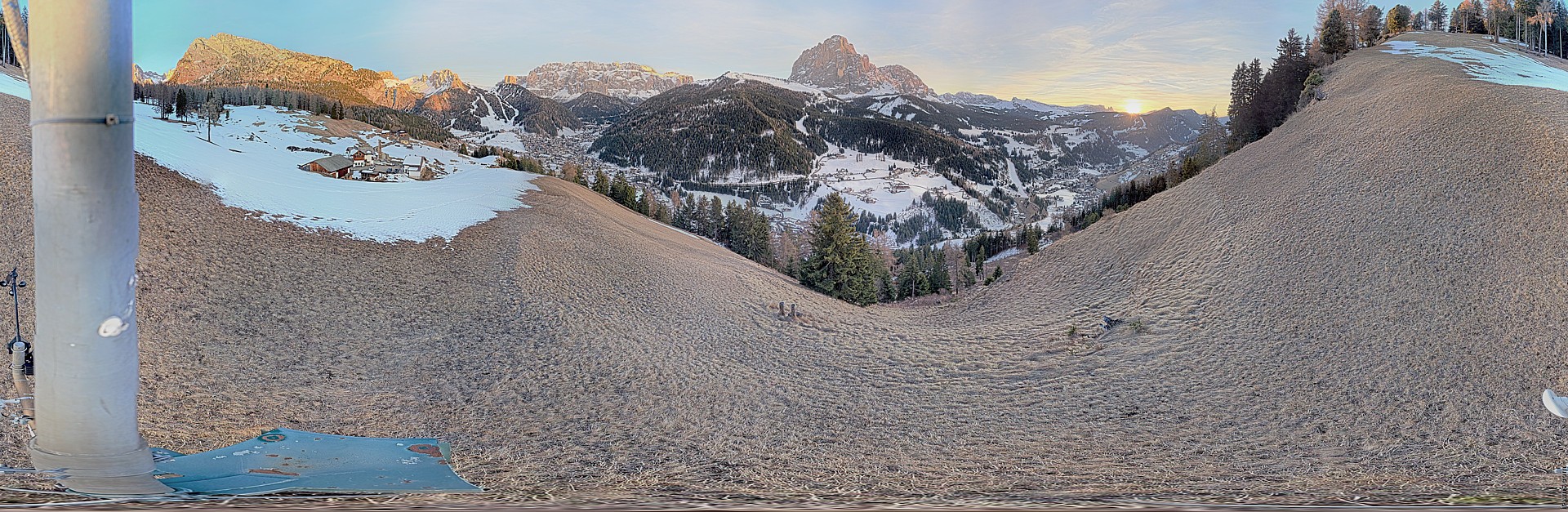 Archived image Webcam Panoramic view of Wolkenstein