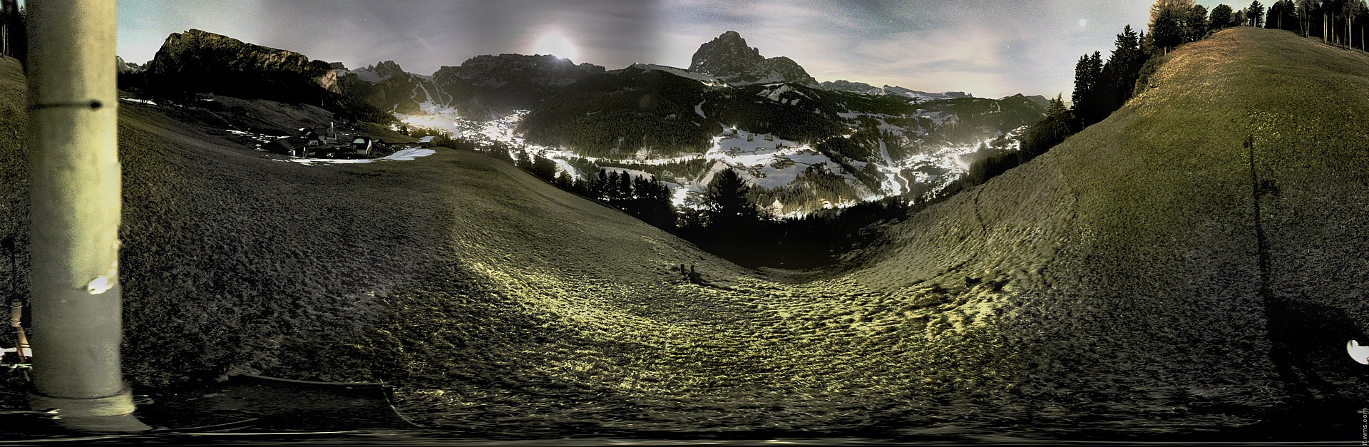 Archiv Foto Webcam Panorama über Wolkenstein