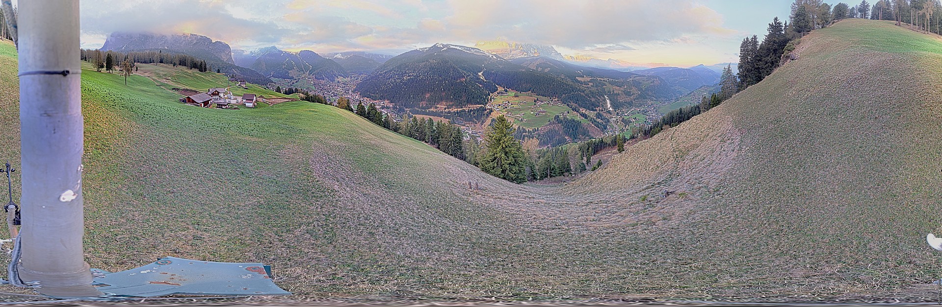 Archiv Foto Webcam Panorama über Wolkenstein