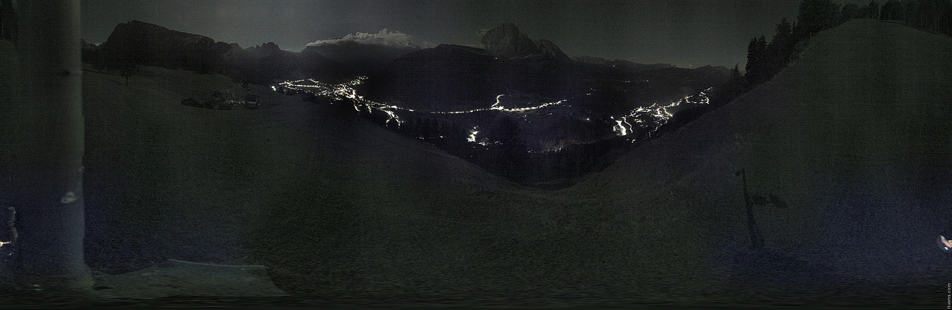 Archiv Foto Webcam Panorama über Wolkenstein