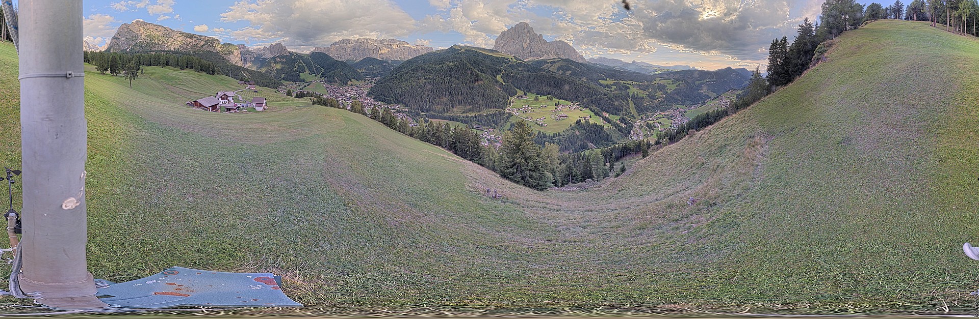 Archived image Webcam Panoramic view of Wolkenstein