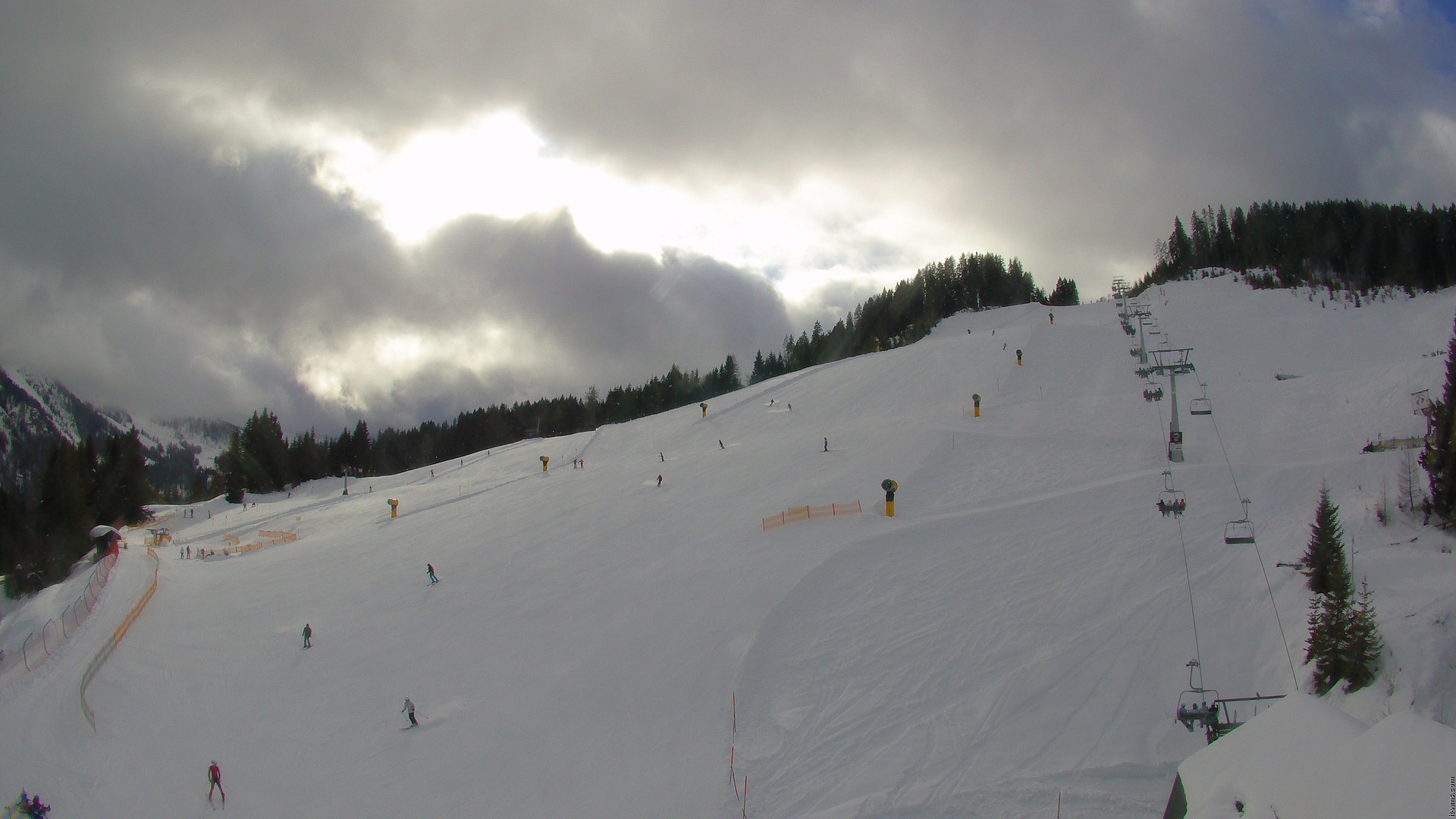 Archiv Foto Webcam Nassfeld: Blick Sonnleitn