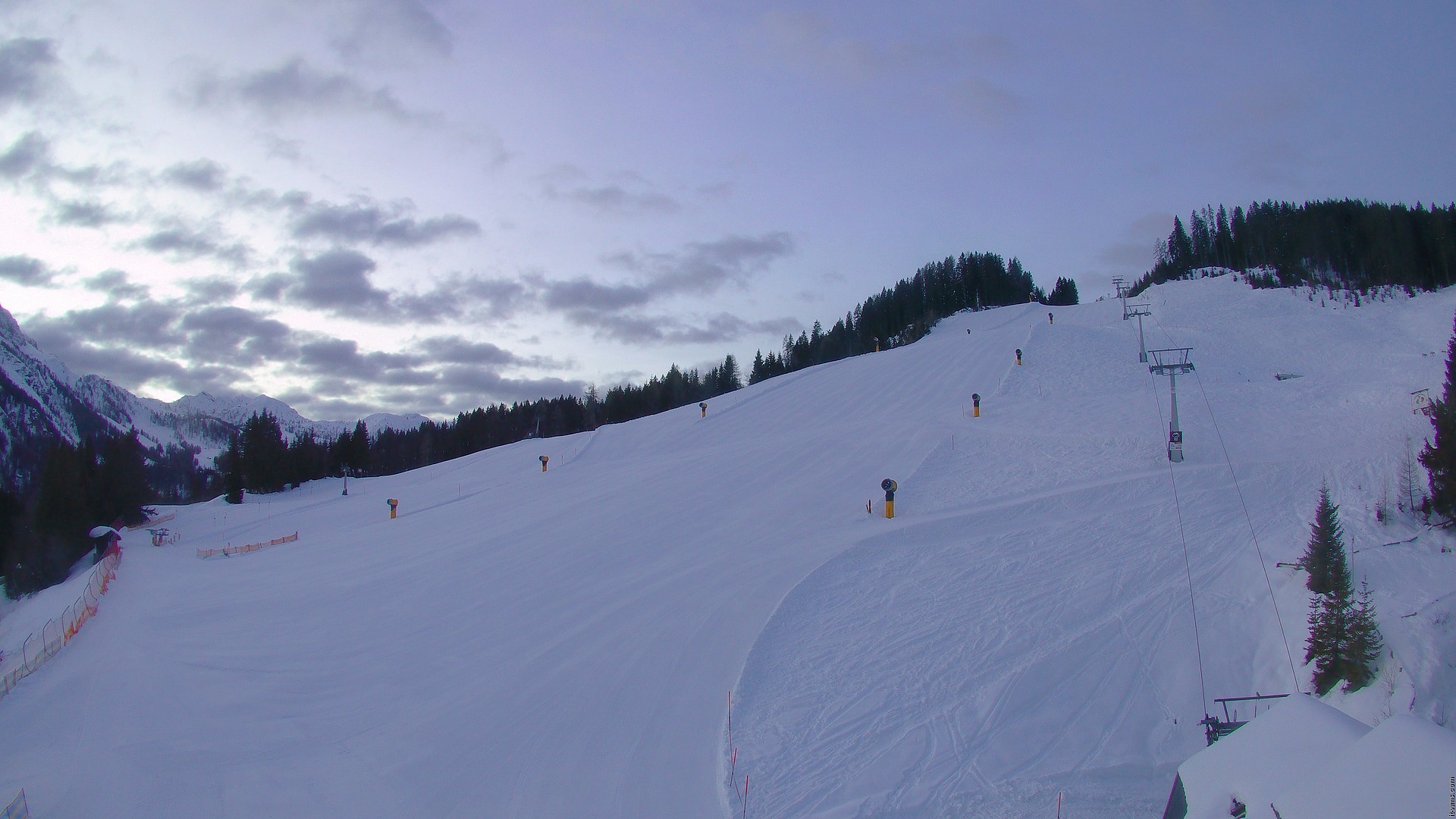 Archiv Foto Webcam Nassfeld: Blick Sonnleitn