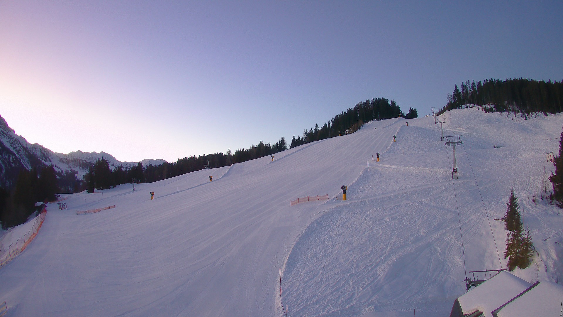 Archived image Webcam Nassfeld: View Sonnleitn