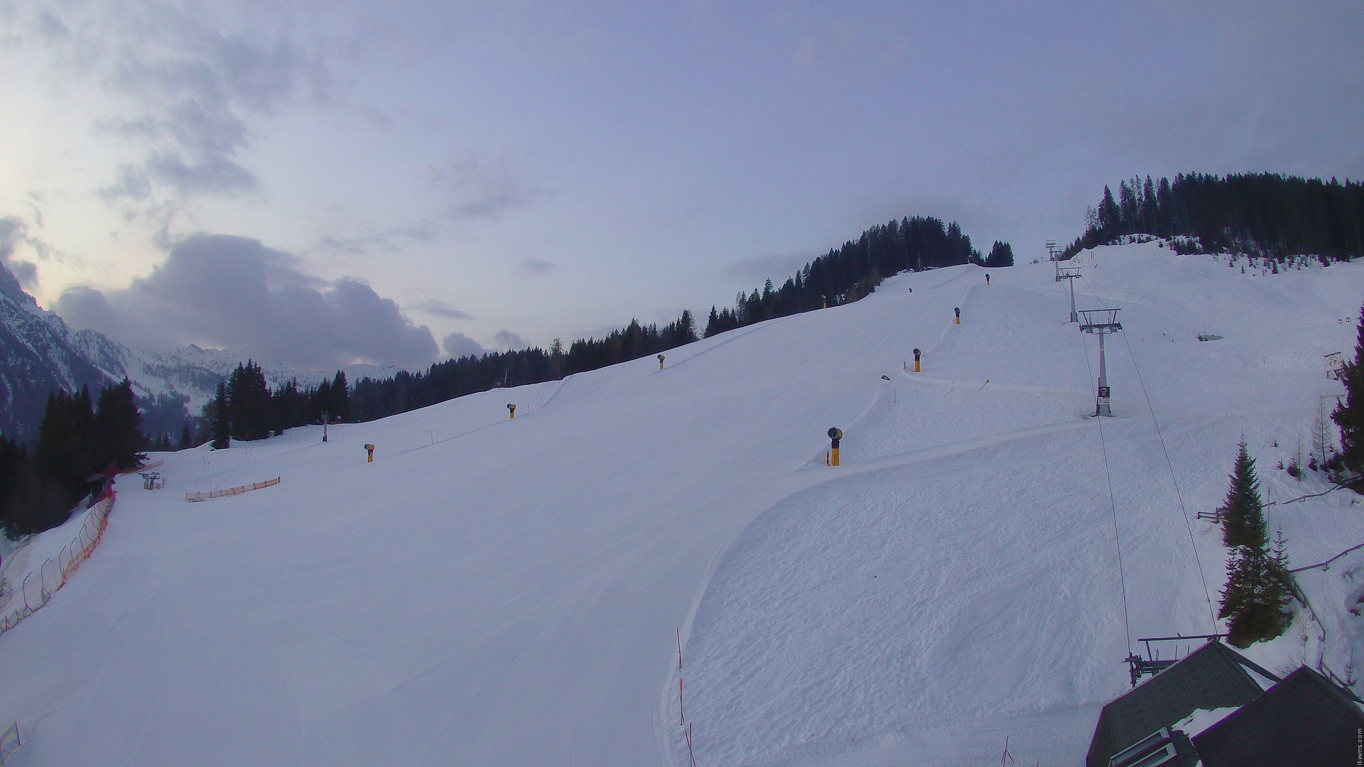 Archiv Foto Webcam Nassfeld: Blick Sonnleitn