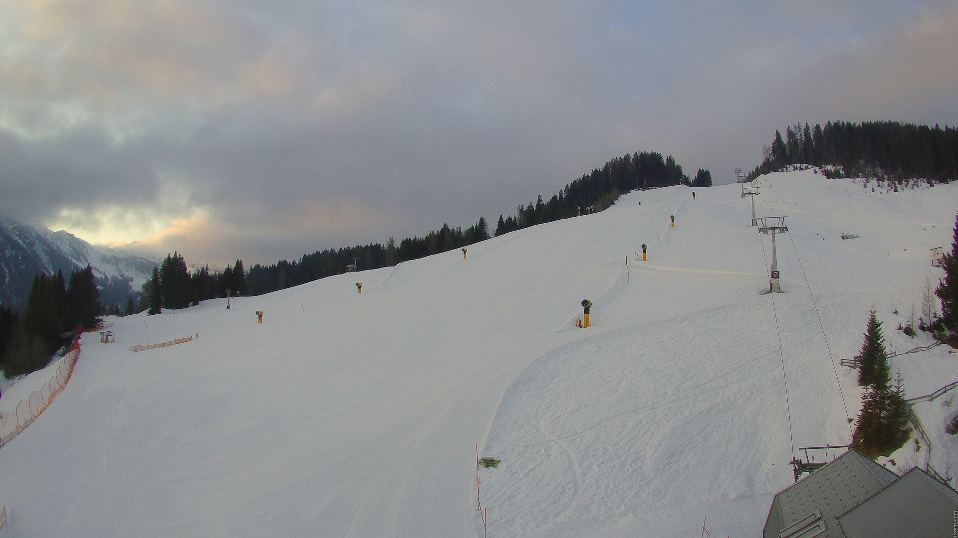 Archived image Webcam Nassfeld: View Sonnleitn