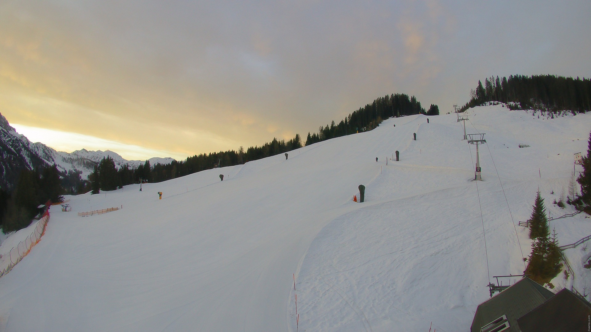 Archiv Foto Webcam Nassfeld: Blick Sonnleitn