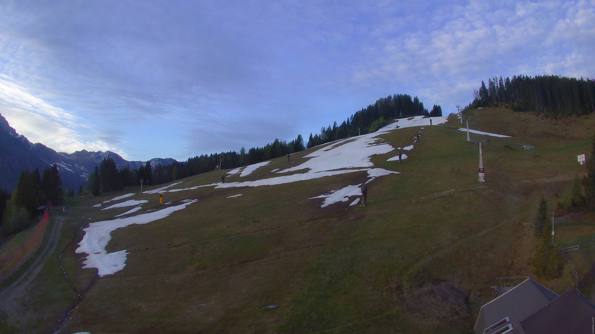 Archiv Foto Webcam Nassfeld: Blick Sonnleitn