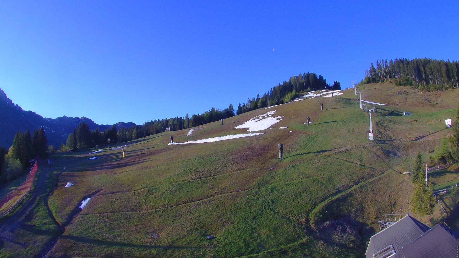 Archiv Foto Webcam Nassfeld: Blick Sonnleitn