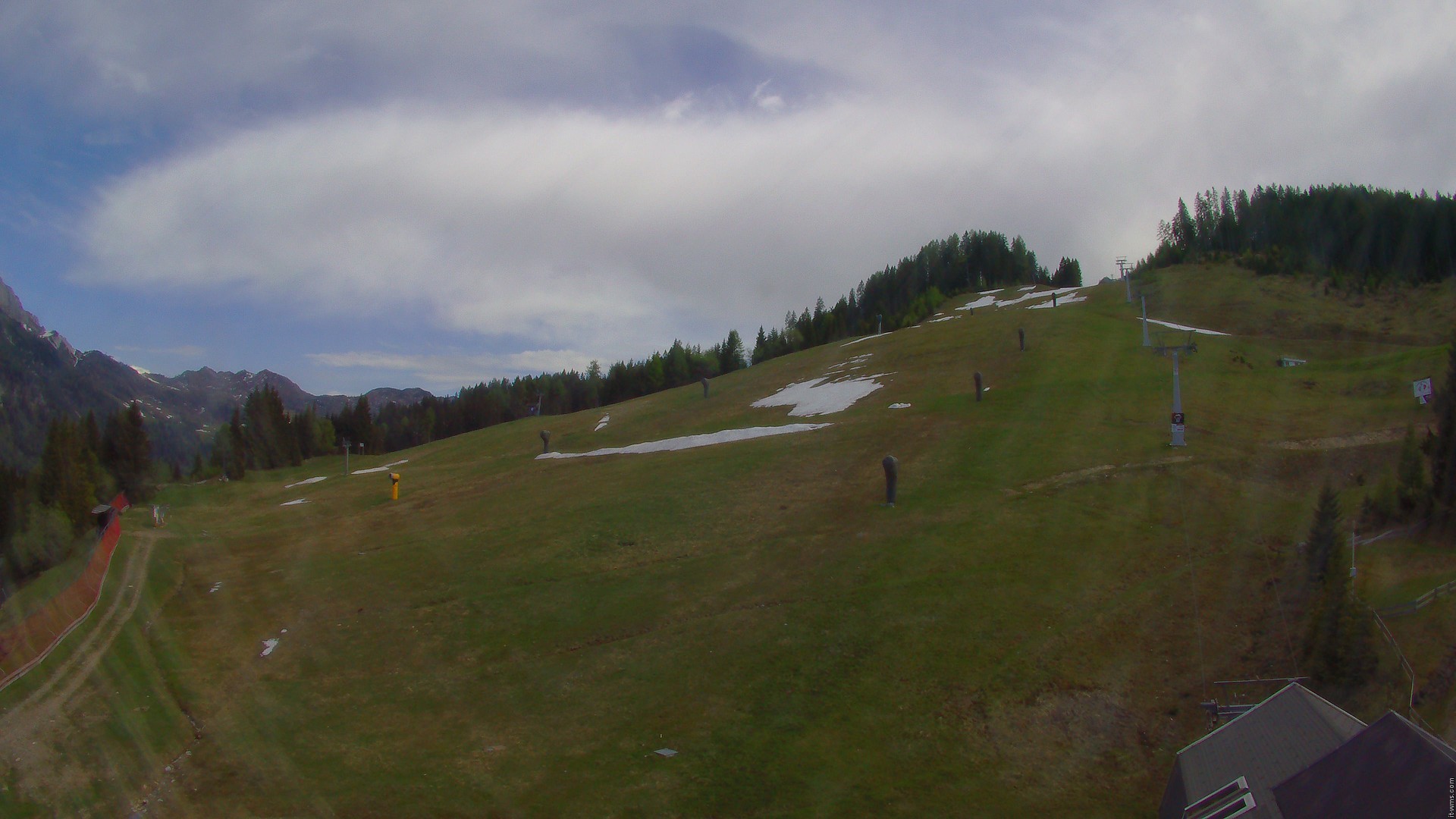 Archiv Foto Webcam Nassfeld: Blick Sonnleitn