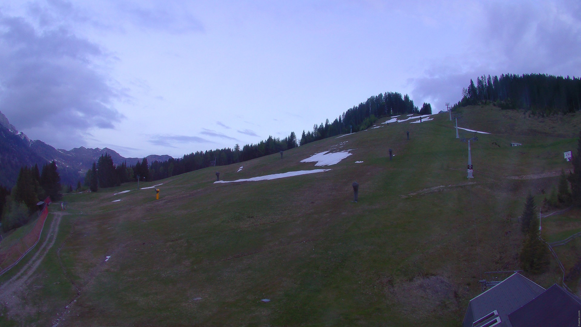 Archiv Foto Webcam Nassfeld: Blick Sonnleitn
