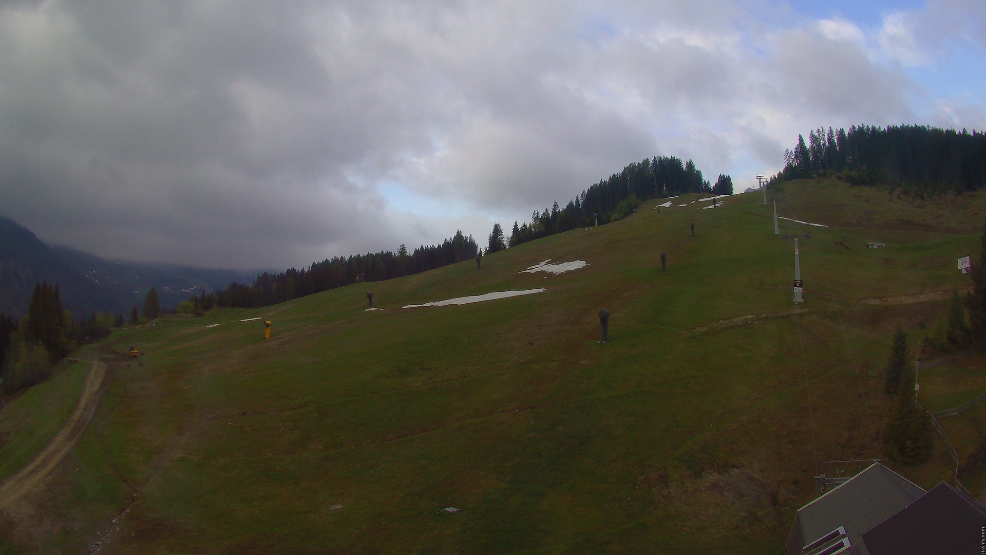 Archiv Foto Webcam Nassfeld: Blick Sonnleitn