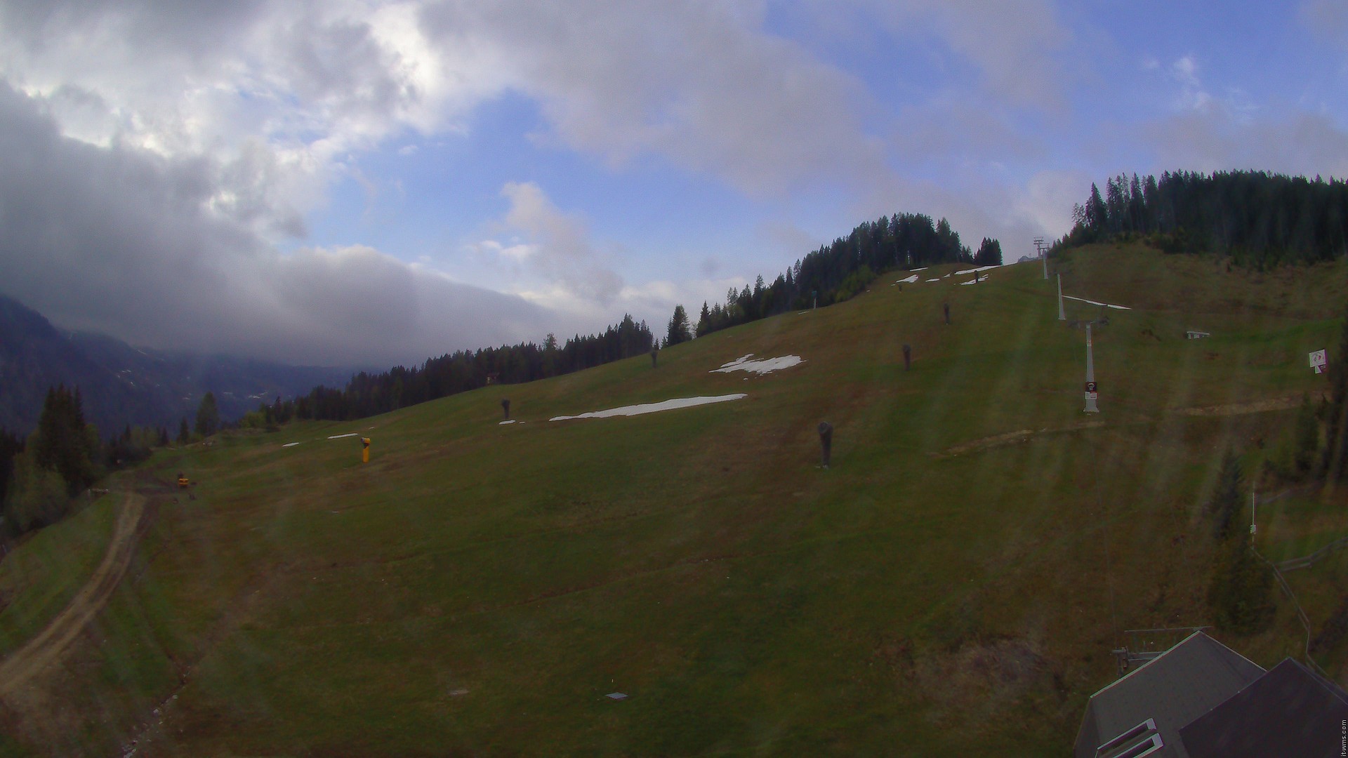 Archiv Foto Webcam Nassfeld: Blick Sonnleitn