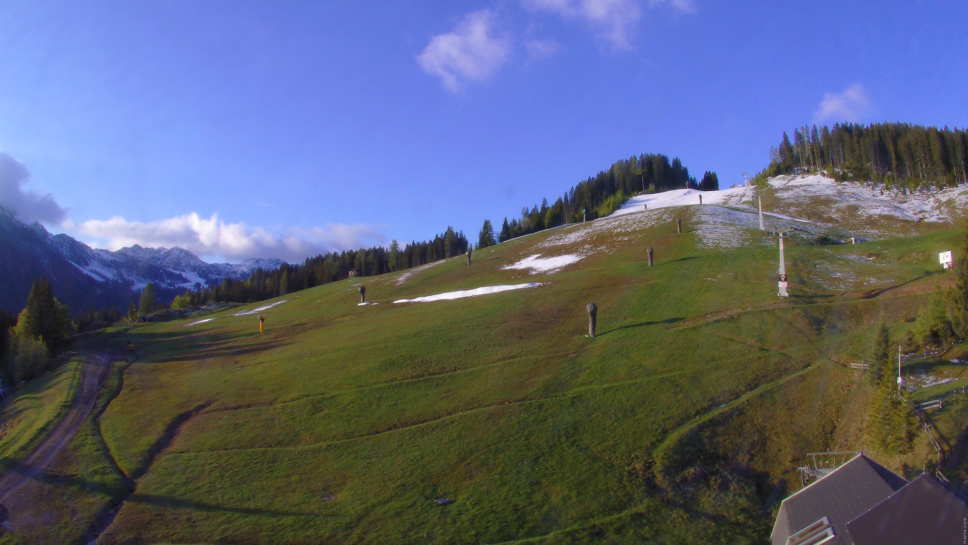Archiv Foto Webcam Nassfeld: Blick Sonnleitn