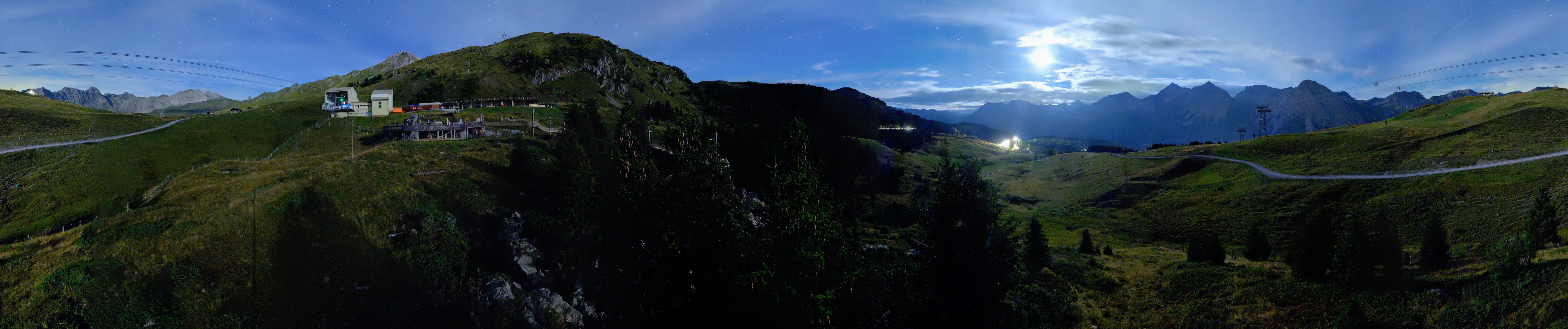 Archived image Webcam Arosa Bear Sanctuary